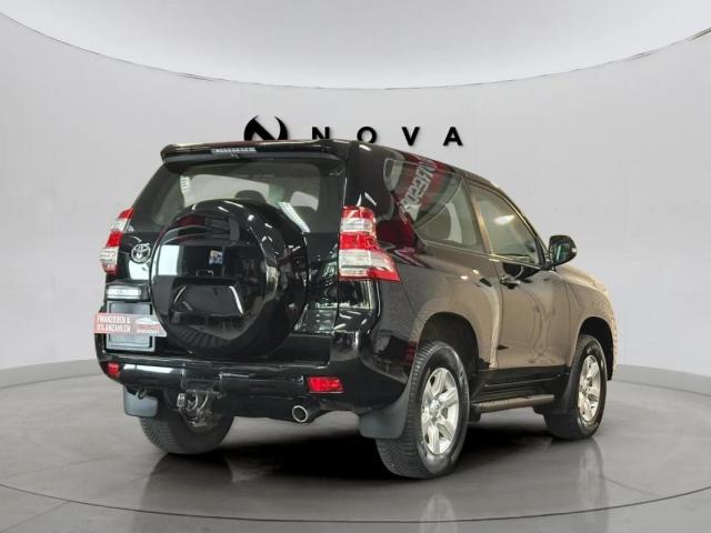 Toyota Land Cruiser image 2