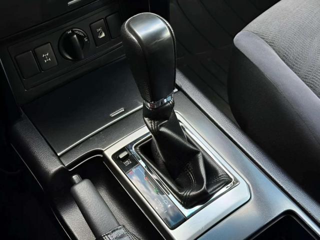Toyota Land Cruiser image 9