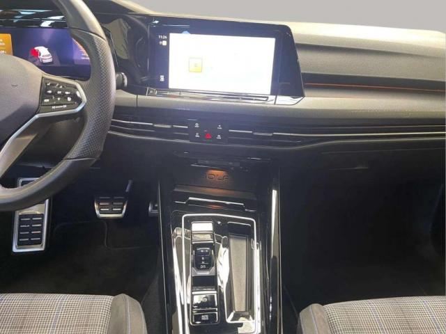 Volkswagen Golf image 8