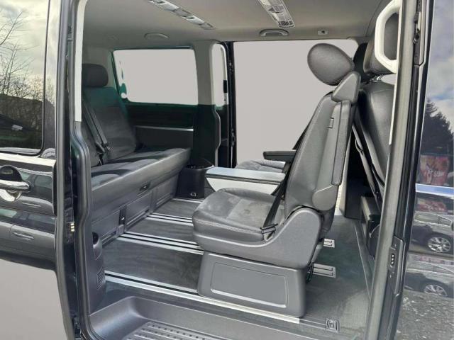 Volkswagen Multivan image 9