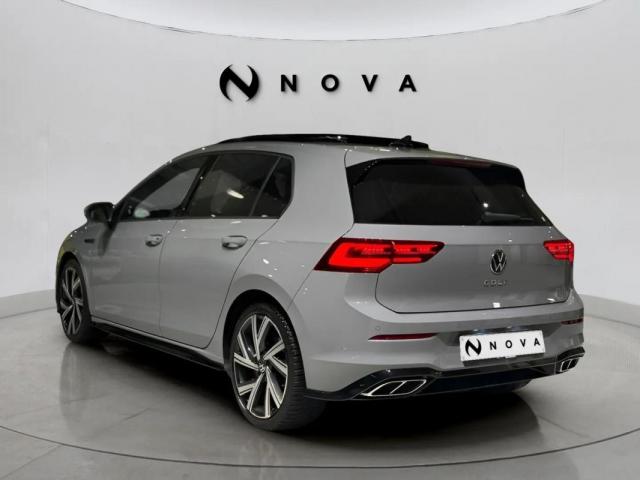 Volkswagen Golf image 9