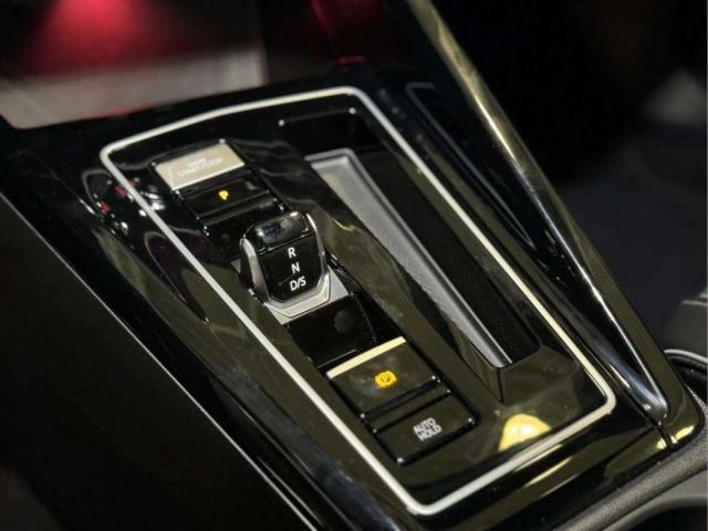 Volkswagen Golf image 6