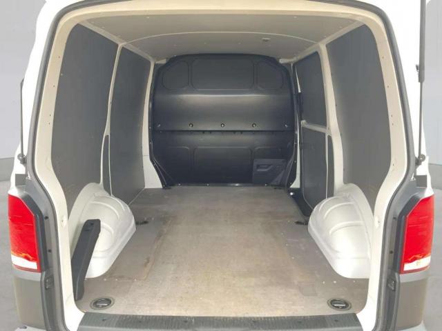 Volkswagen Transporter image 7