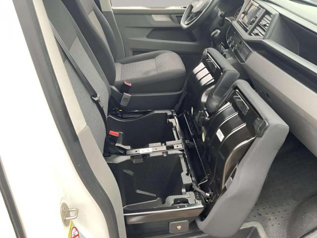 Volkswagen Transporter image 8