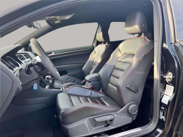 Volkswagen Golf image 6