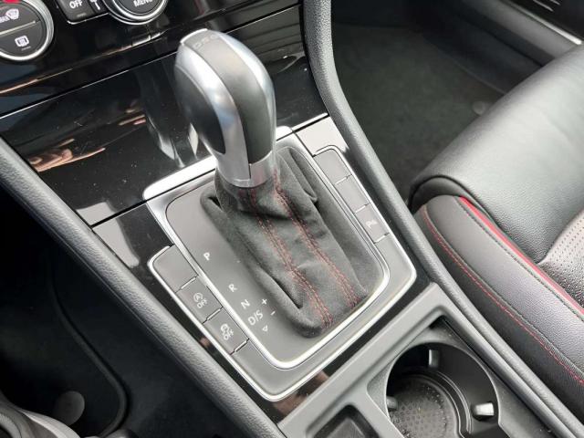 Volkswagen Golf image 5