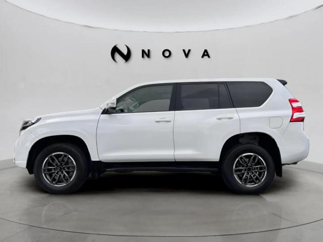 Toyota Land Cruiser image 7