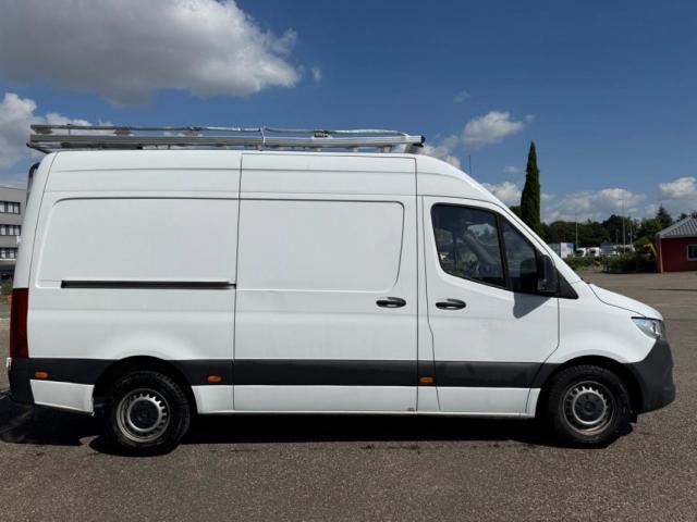 Mercedes Benz Sprinter image 5