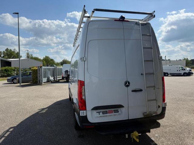 Mercedes Benz Sprinter image 4