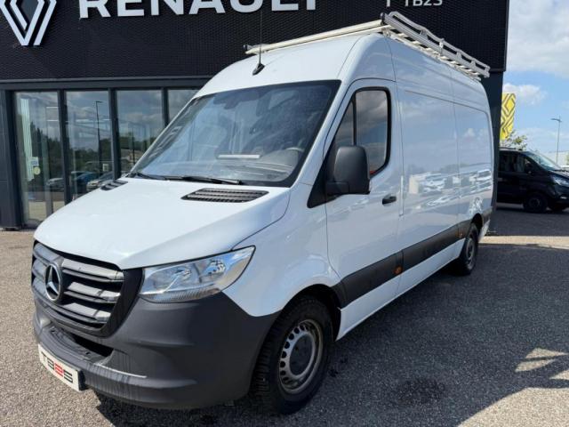 Mercedes Benz Sprinter image 2