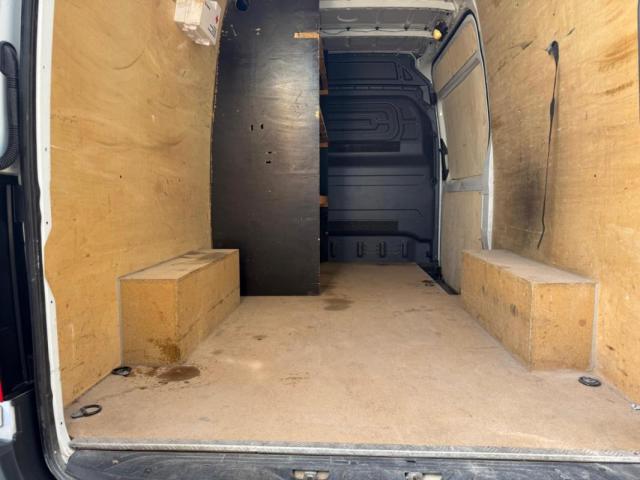 Mercedes Benz Sprinter image 8