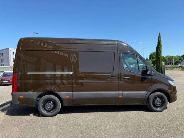 Mercedes Benz Sprinter image 4