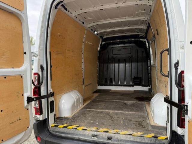 Renault Master image 1