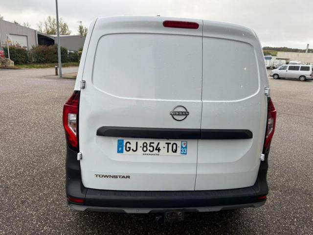 Nissan Townstar image 4