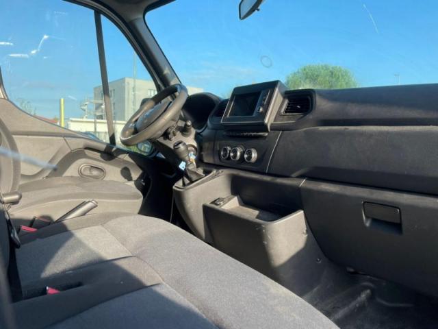 Renault Master image 7