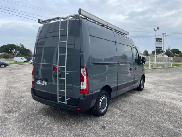 Renault Master image 2