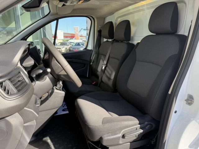 Renault Trafic image 9