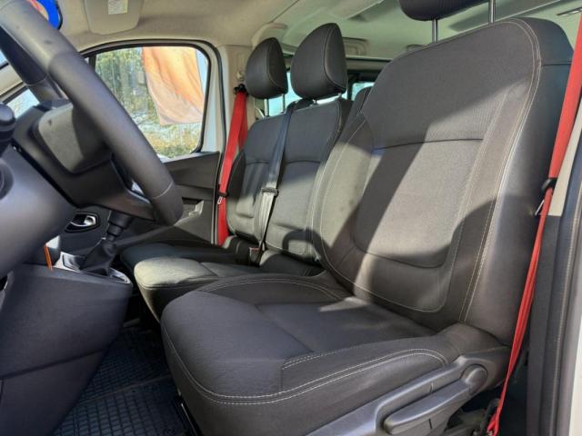 Renault Trafic image 2