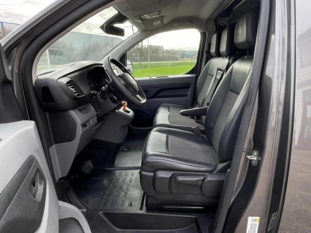 Citroen Jumpy image 2