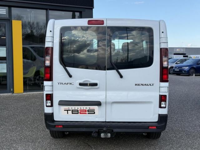 Renault Trafic image 2