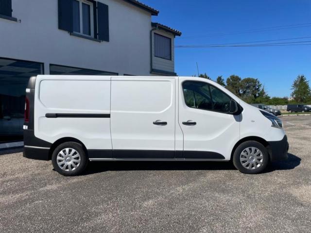 Renault Trafic image 3