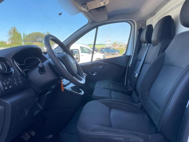 Renault Trafic image 9