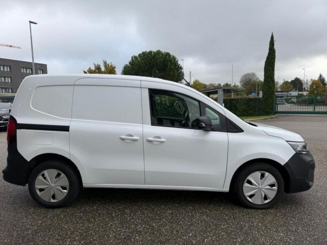 Nissan Townstar image 4