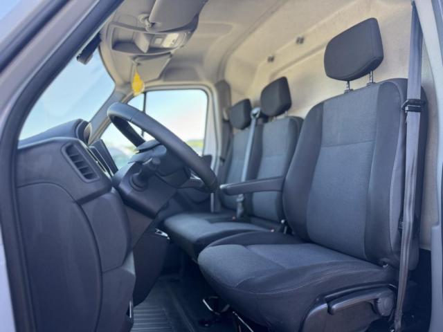 Renault Master image 7