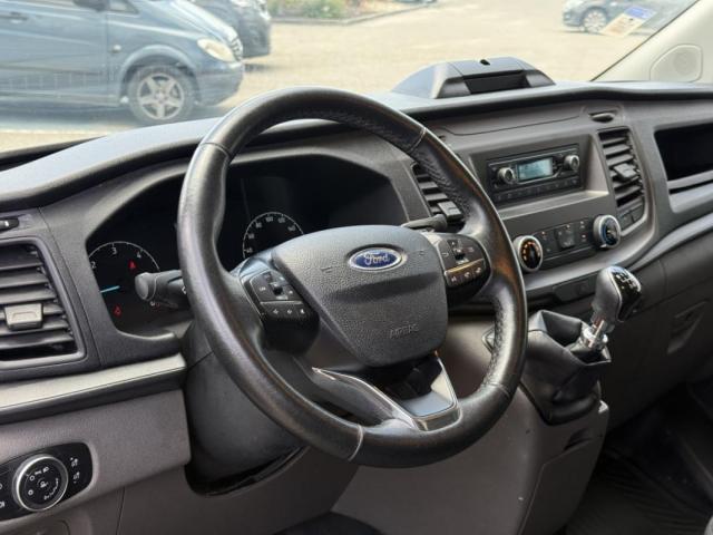 Ford Transit Custom Fourgon image 2