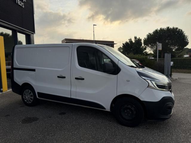 Renault Trafic image 3