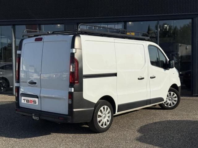 Renault Trafic image 2
