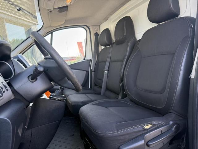 Renault Trafic image 3