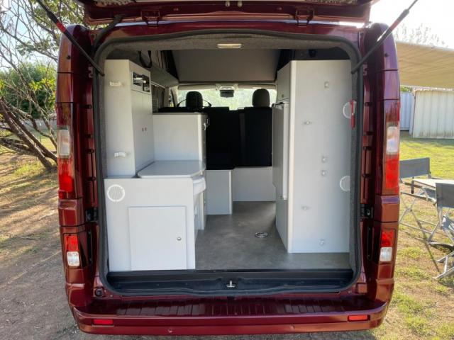 Renault Trafic image 8