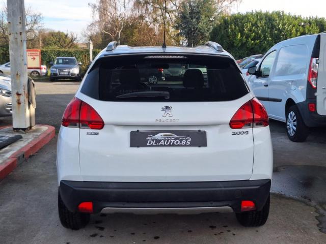 Peugeot 2008 image 7