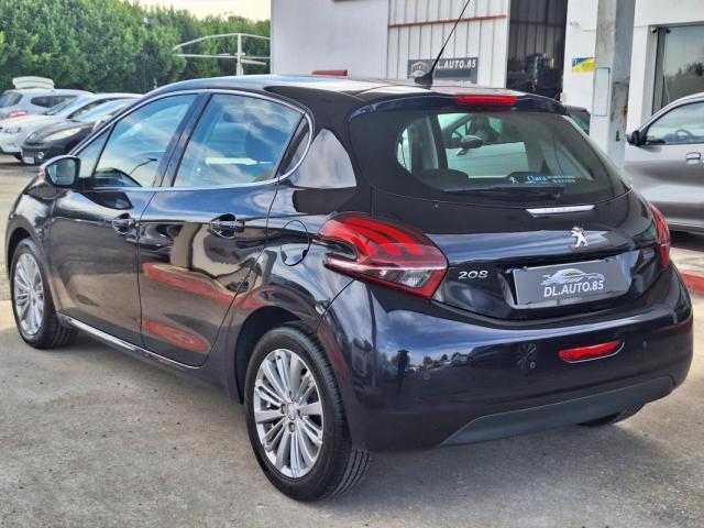 Peugeot 208 image 7
