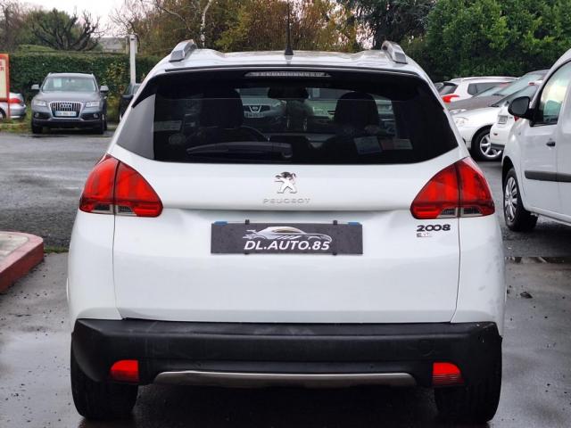Peugeot 2008 image 4