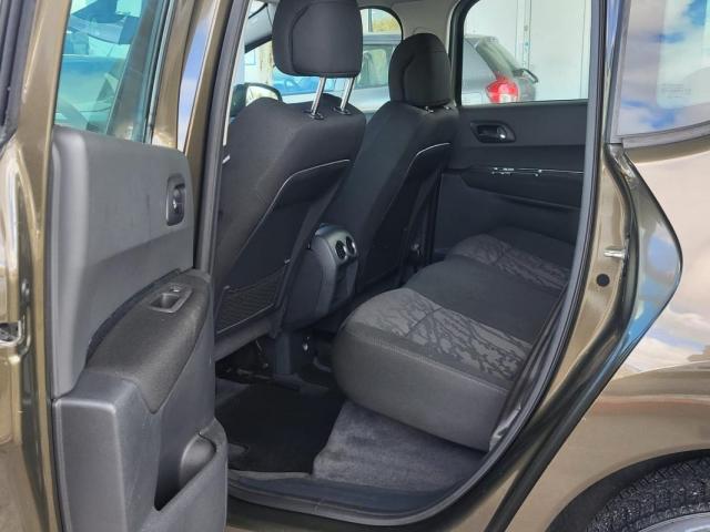 Peugeot 3008 image 2