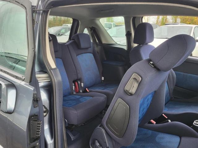 Peugeot 1007 image 6