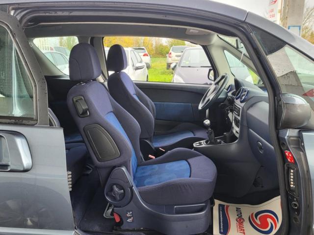 Peugeot 1007 image 9