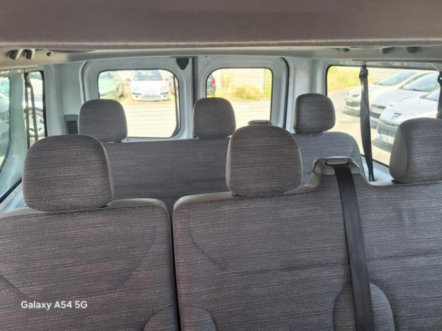 Renault Trafic image 8