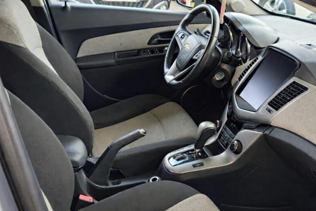 Chevrolet Cruze image 4