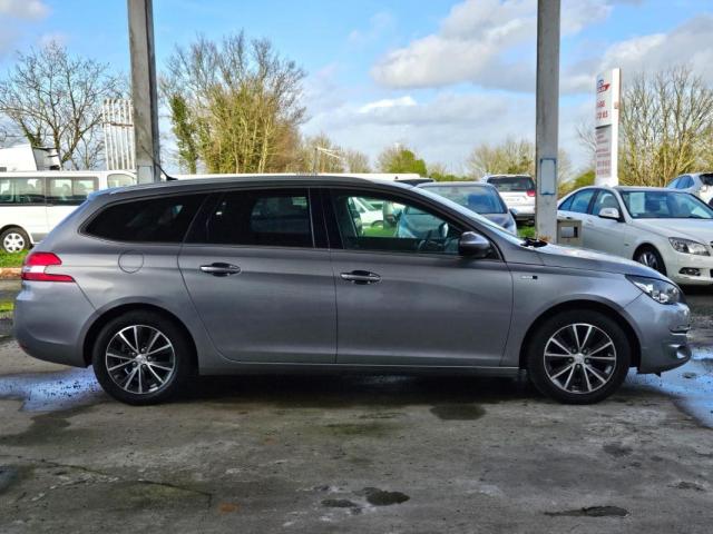 Peugeot 308 image 2