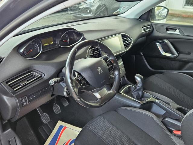 Peugeot 308 image 6