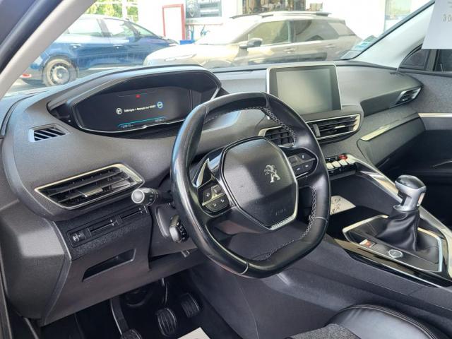 Peugeot 3008 image 2