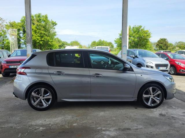 Peugeot 308 image 2
