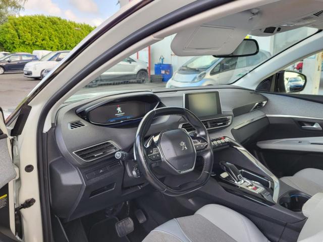 Peugeot 3008 image 2