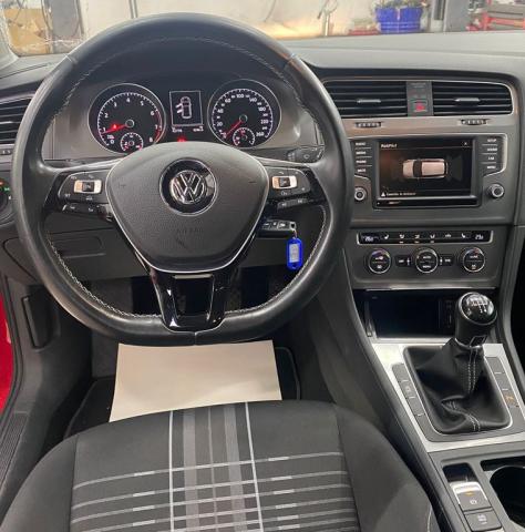 Volkswagen Golf image 2