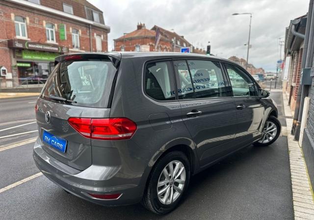 Volkswagen Touran image 4