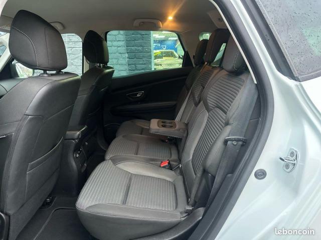 Renault Scenic image 2