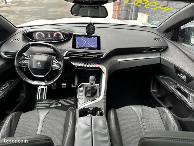 Peugeot 5008 image 1